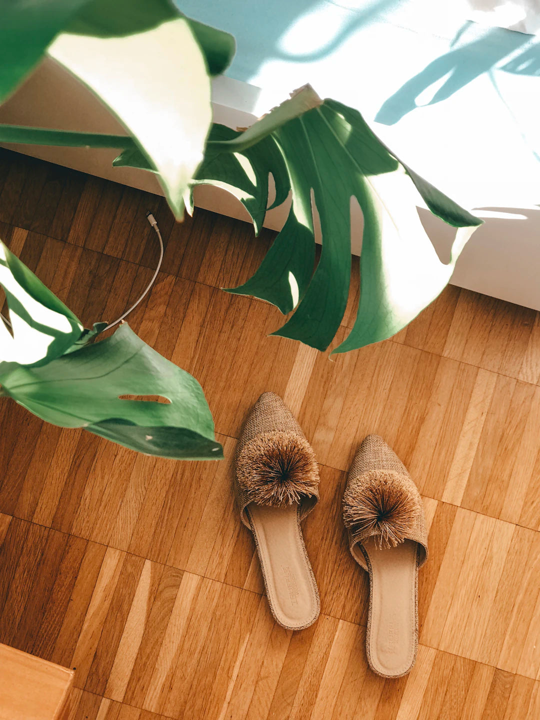 Trendy Slippers for Cozy Home Comfort