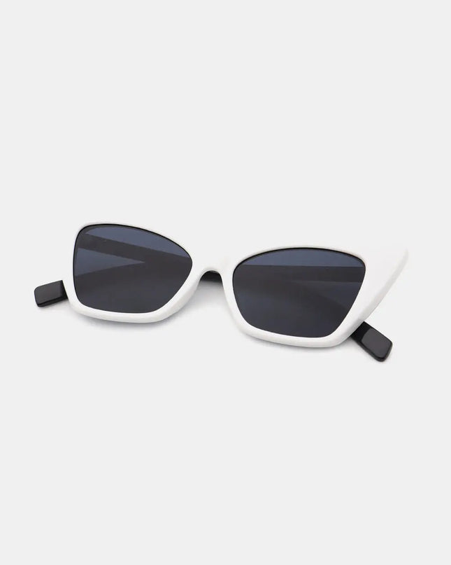Retro Cat Eye Sunglasses with Acetate Lens – UV400 Protection