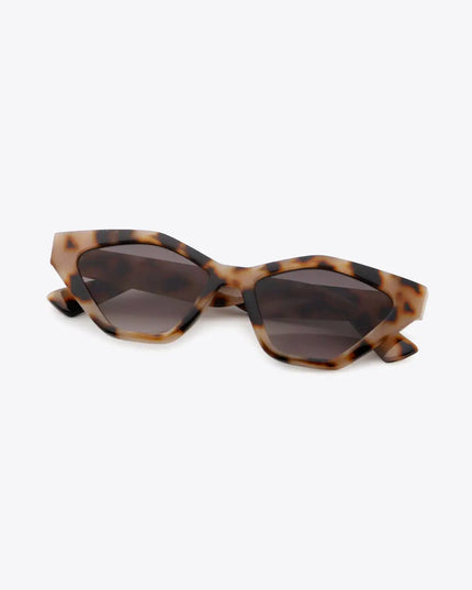 Retro Angular Cat Eye UV400 Sunglasses
