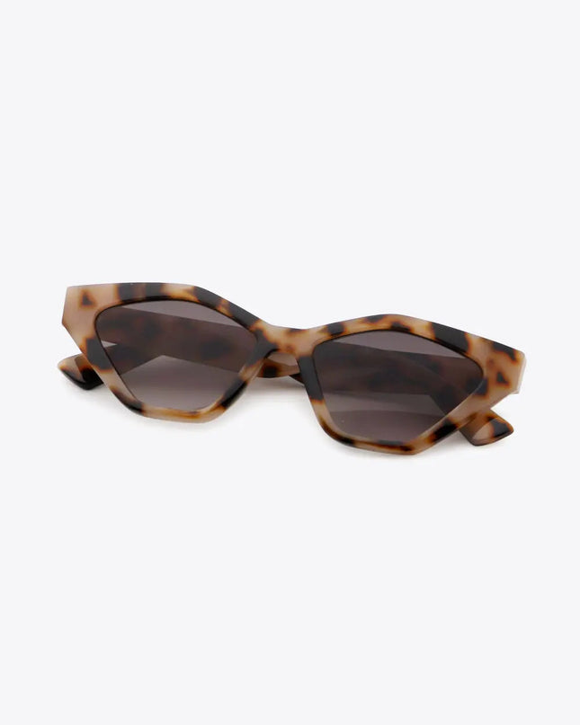 Retro Angular Cat Eye UV400 Sunglasses