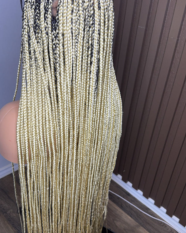 Darkroot 613 knotless braid