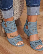 Blue / 37