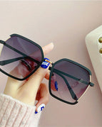 Black Frame Gradient Gray Lens