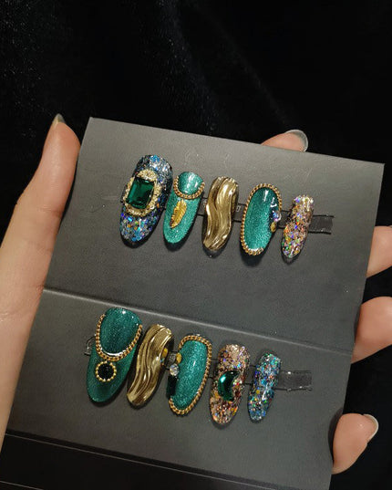 Handmade Emerald Green Cat Eye Luxury Jasmine Princess Press-on Nail Art | ZAKAPOP