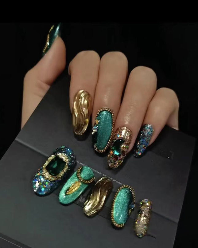 Handmade Emerald Green Cat Eye Luxury Jasmine Princess Press-on Nail Art | ZAKAPOP