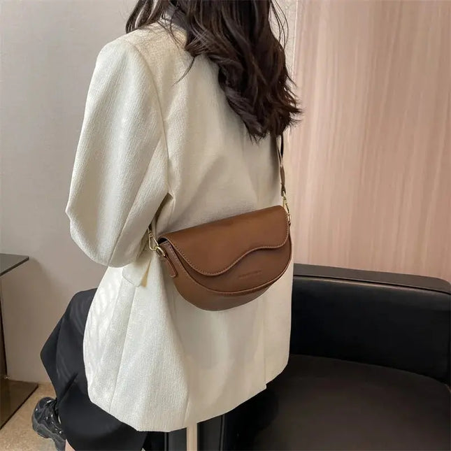 Brown Leather Saddle Bag: Women's Vintage Shoulder Crossbody Bag