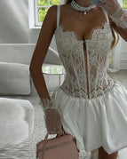 White / M