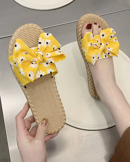 Women's Summer Flat Beach Casual Sandals - Slip-On Style