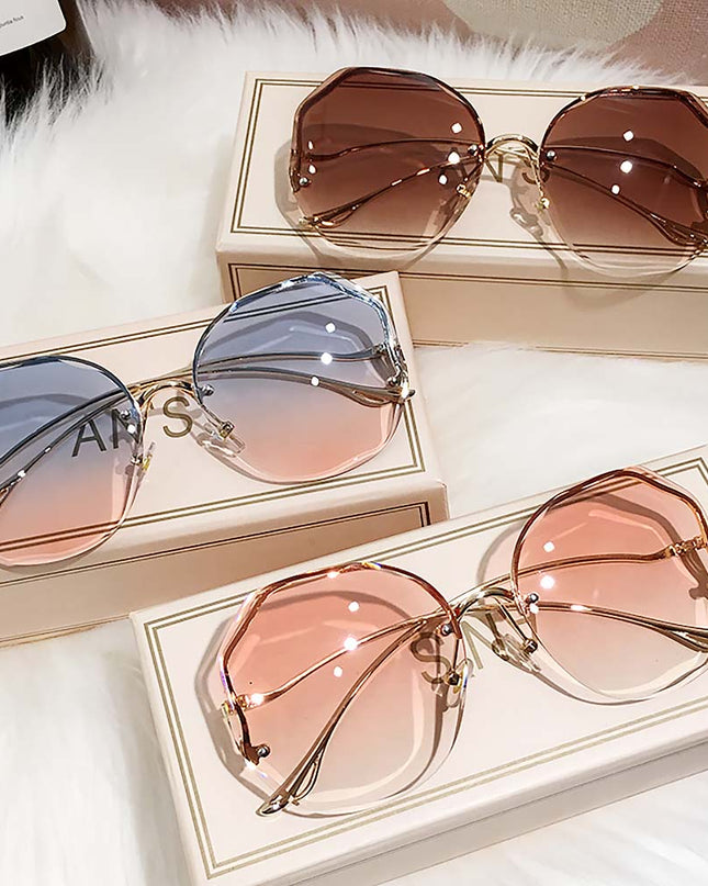 Women's Stylish Vintage Oversized Square Gradient Sunglasses | ZAKAPOP