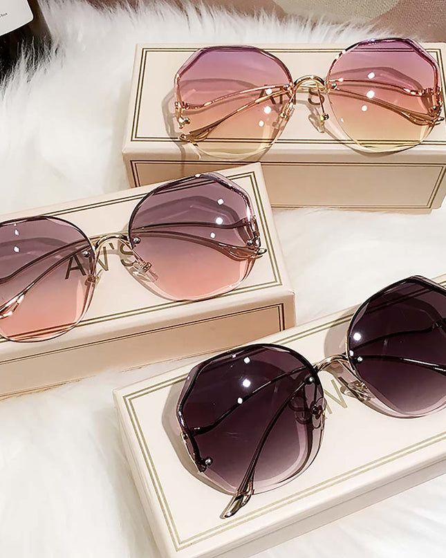 Women's Stylish Vintage Oversized Square Gradient Sunglasses | ZAKAPOP