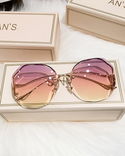 Women's Stylish Vintage Oversized Square Gradient Sunglasses | ZAKAPOP