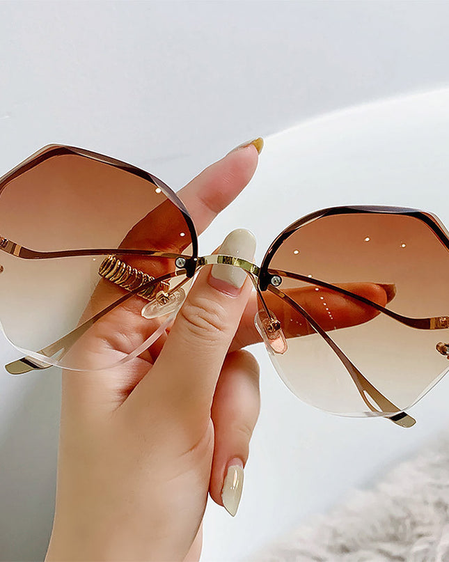 Women's Stylish Vintage Oversized Square Gradient Sunglasses | ZAKAPOP
