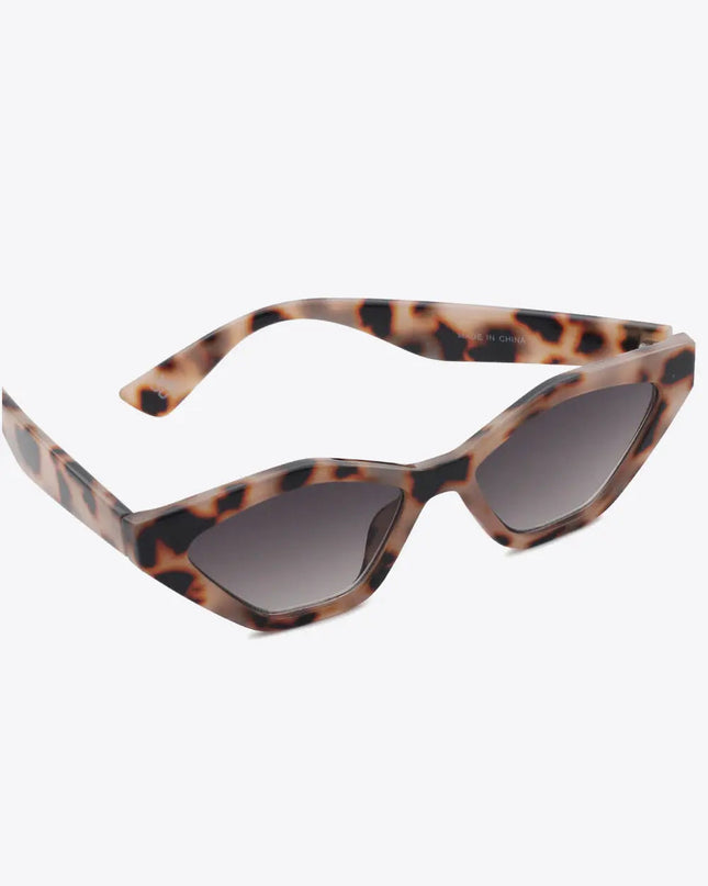 Retro Angular Cat Eye UV400 Sunglasses