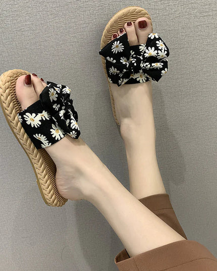 Women's Summer Flat Beach Casual Sandals - Slip-On Style