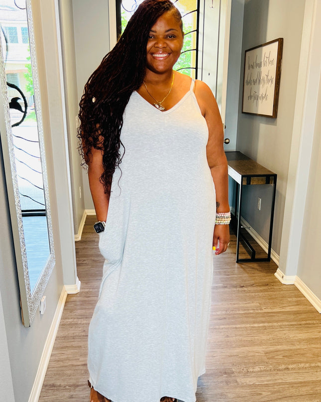 Women's Plus Size Cami Maxi Dress with Pockets